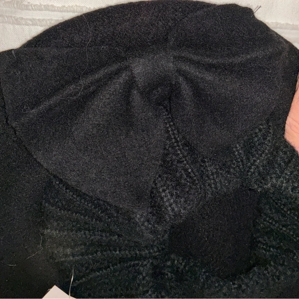 NEW! Forbusite 100%‎ Wool Beret Hat NWT Black Bow Knit Band.